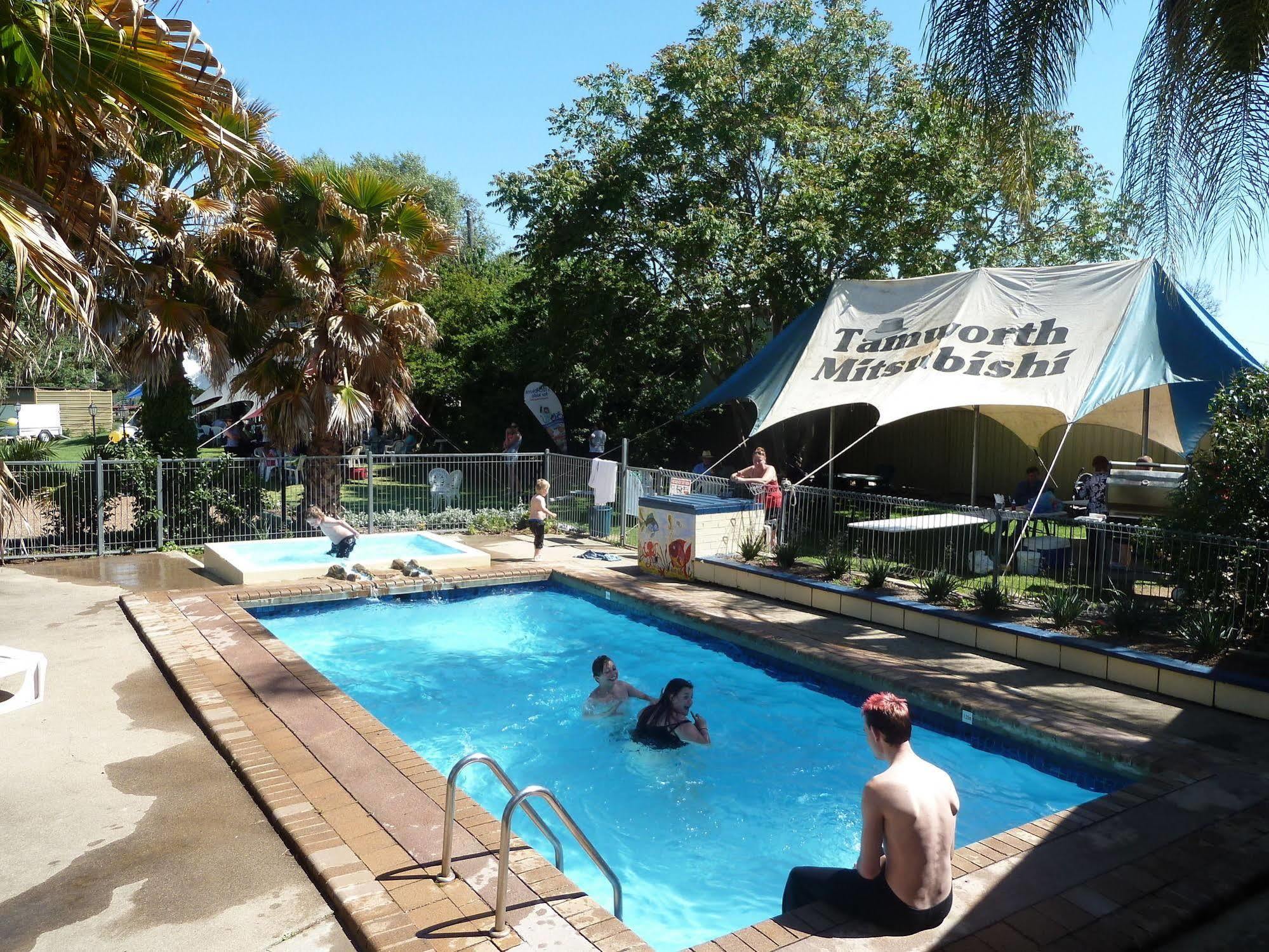 The Aston Motel Tamworth Exterior photo